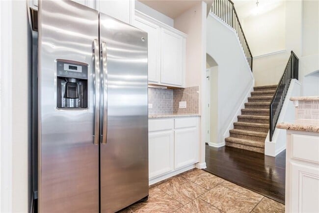 Building Photo - 1917 Tawakoni Dr