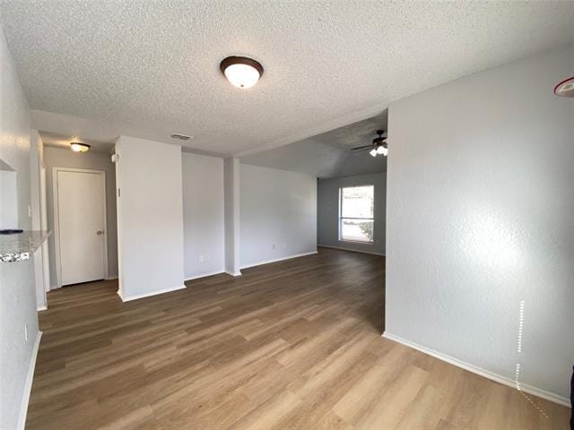 Building Photo - 209 Hickory Springs Dr