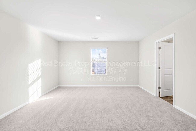 Building Photo - 15126 Windy Plns Rd