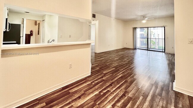 Building Photo - 3019 Alcazar Pl