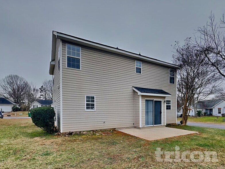 Building Photo - 11123 White Stag Dr