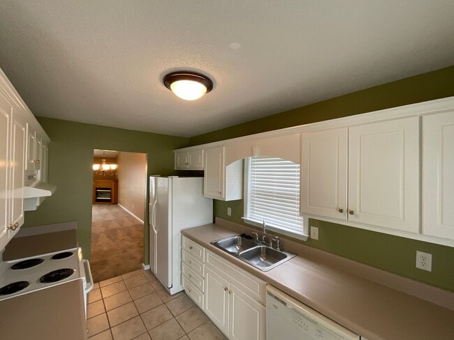 Building Photo - 2007 Caton Dr