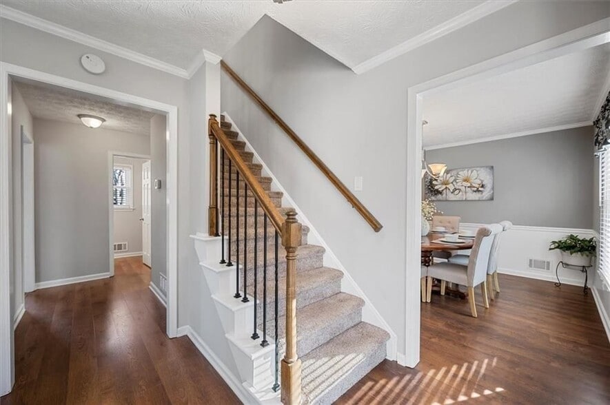 Building Photo - 4508 Pine Hill Terrace NE