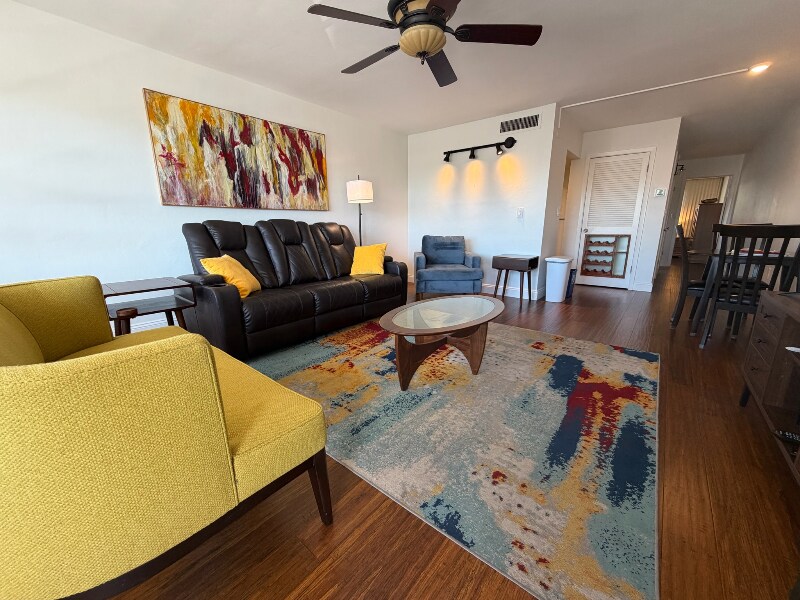 Building Photo - 6161 Gulf Winds Dr