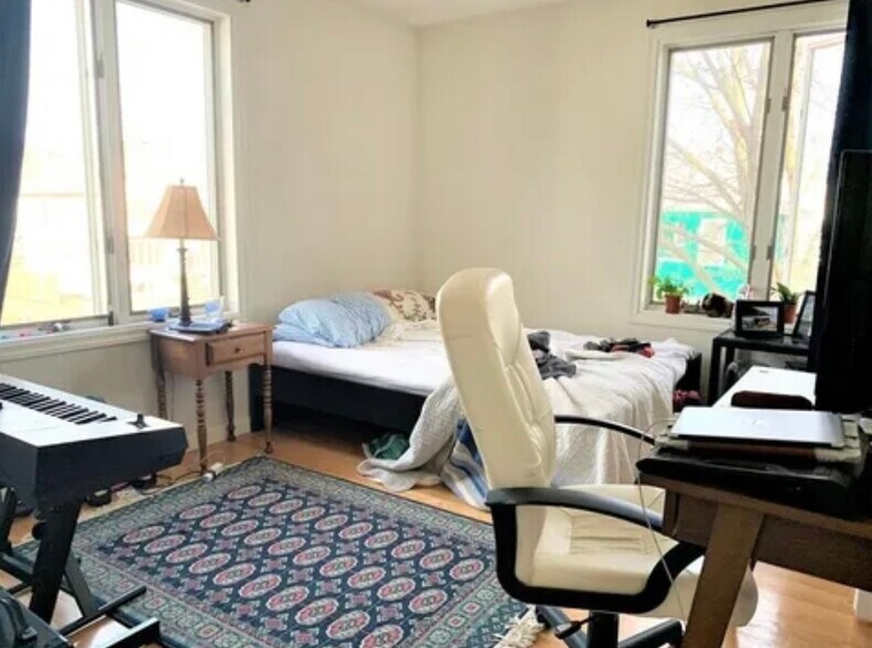 Building Photo - 309 Beacon St