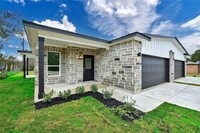 Building Photo - Brand New Lago Vista Duplex