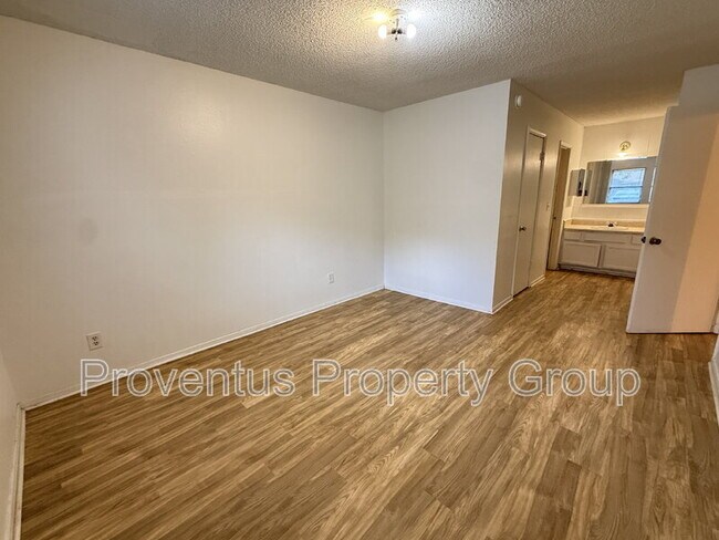 Building Photo - 350 N Crow Rd