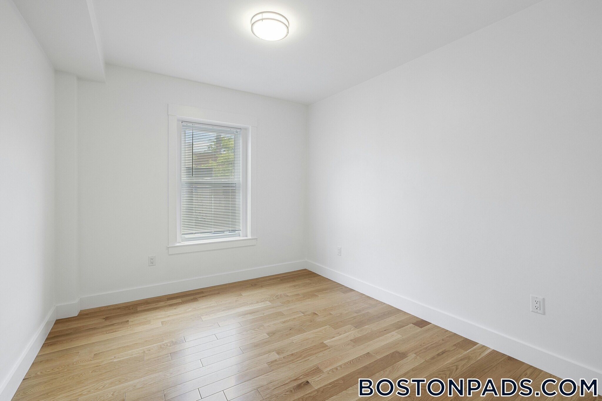 Building Photo - 406 Columbia St