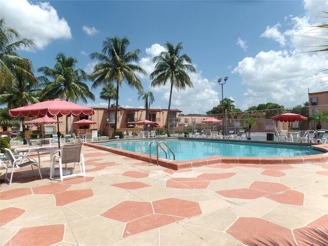 Building Photo - 7225 Miami Lakes Dr