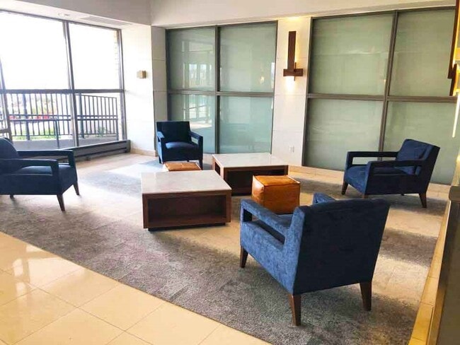 Building Photo - 100 Manhattan Ave