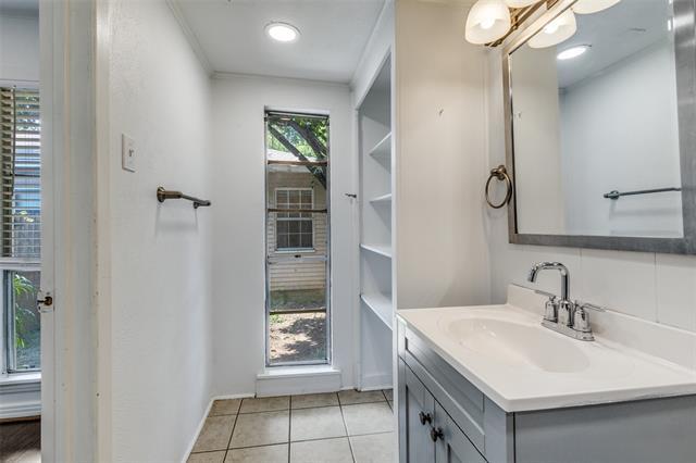 Building Photo - 9246 Biscayne Blvd