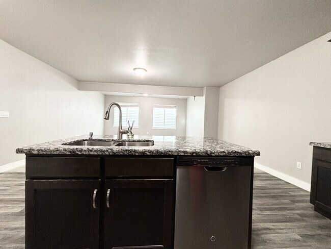 Building Photo - 11528 S 4055 W