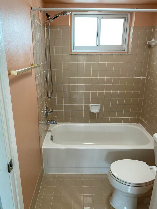 Building Photo - 6890 Royal Palm Blvd