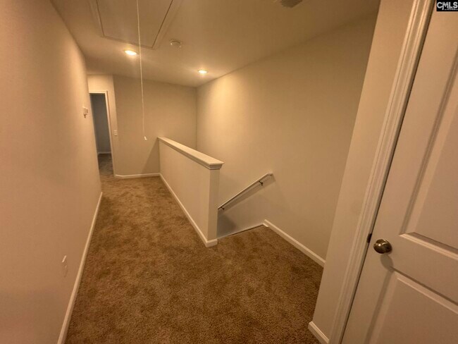 Building Photo - 125 Carr Ln