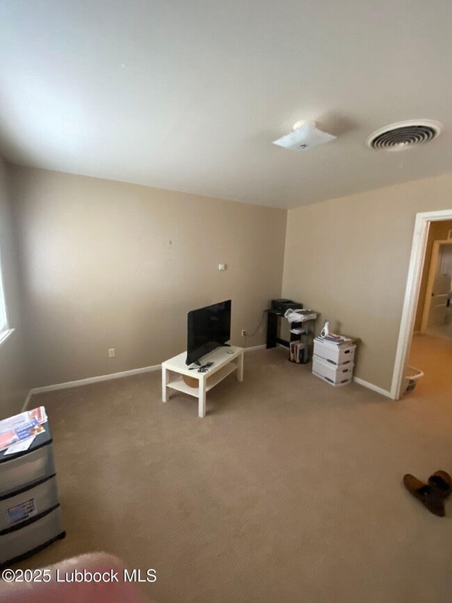 Building Photo - 3205 33rd St