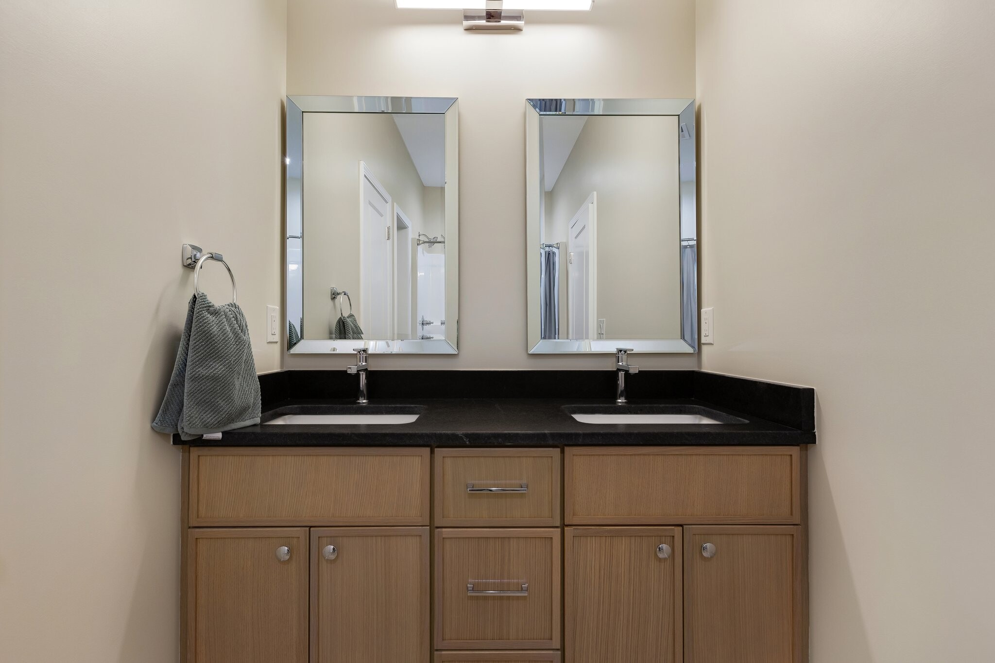 Master Bathroom - 170 Weaver Line
