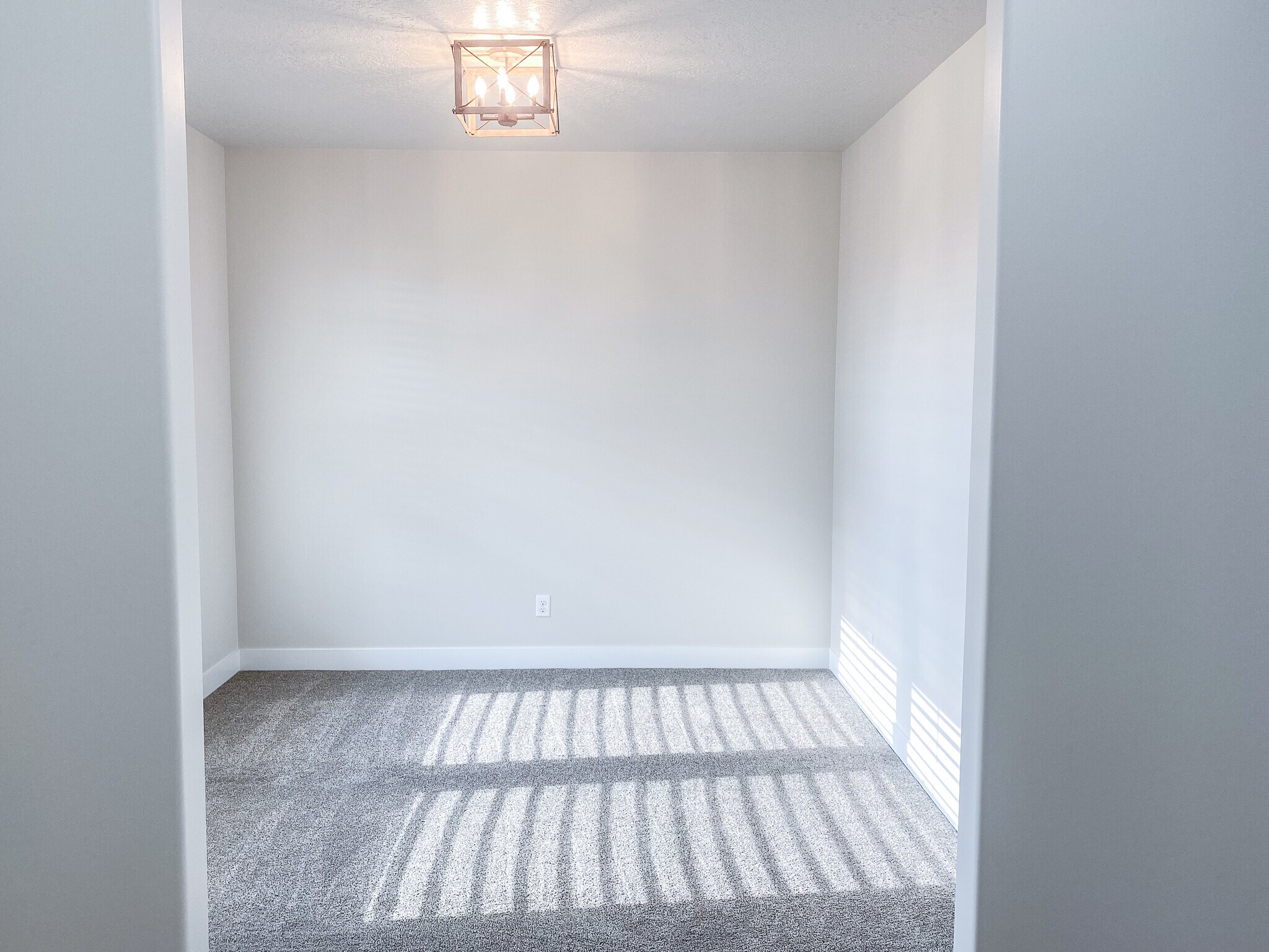 Building Photo - 959 S 650 W