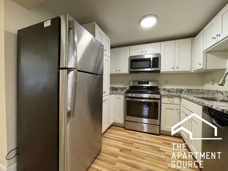 Building Photo - 2501 N Kimball Ave