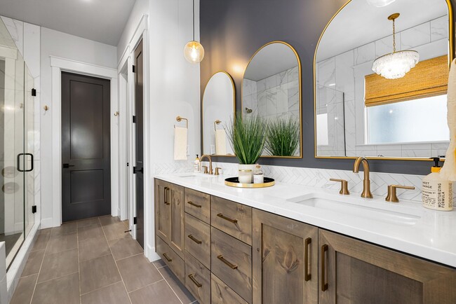 Building Photo - 7940 W Mirror Pond Dr