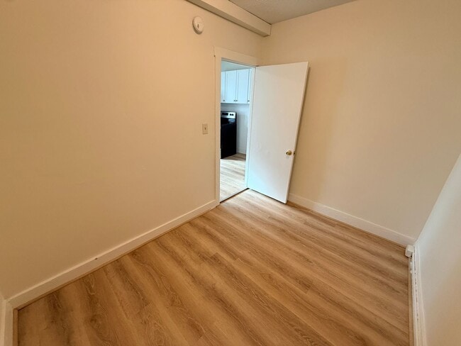 Building Photo - 35 Wentworth St