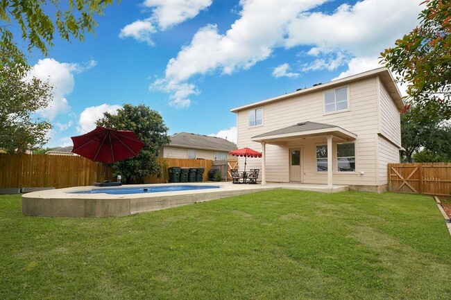 Building Photo - 140 Opal Lake Dr