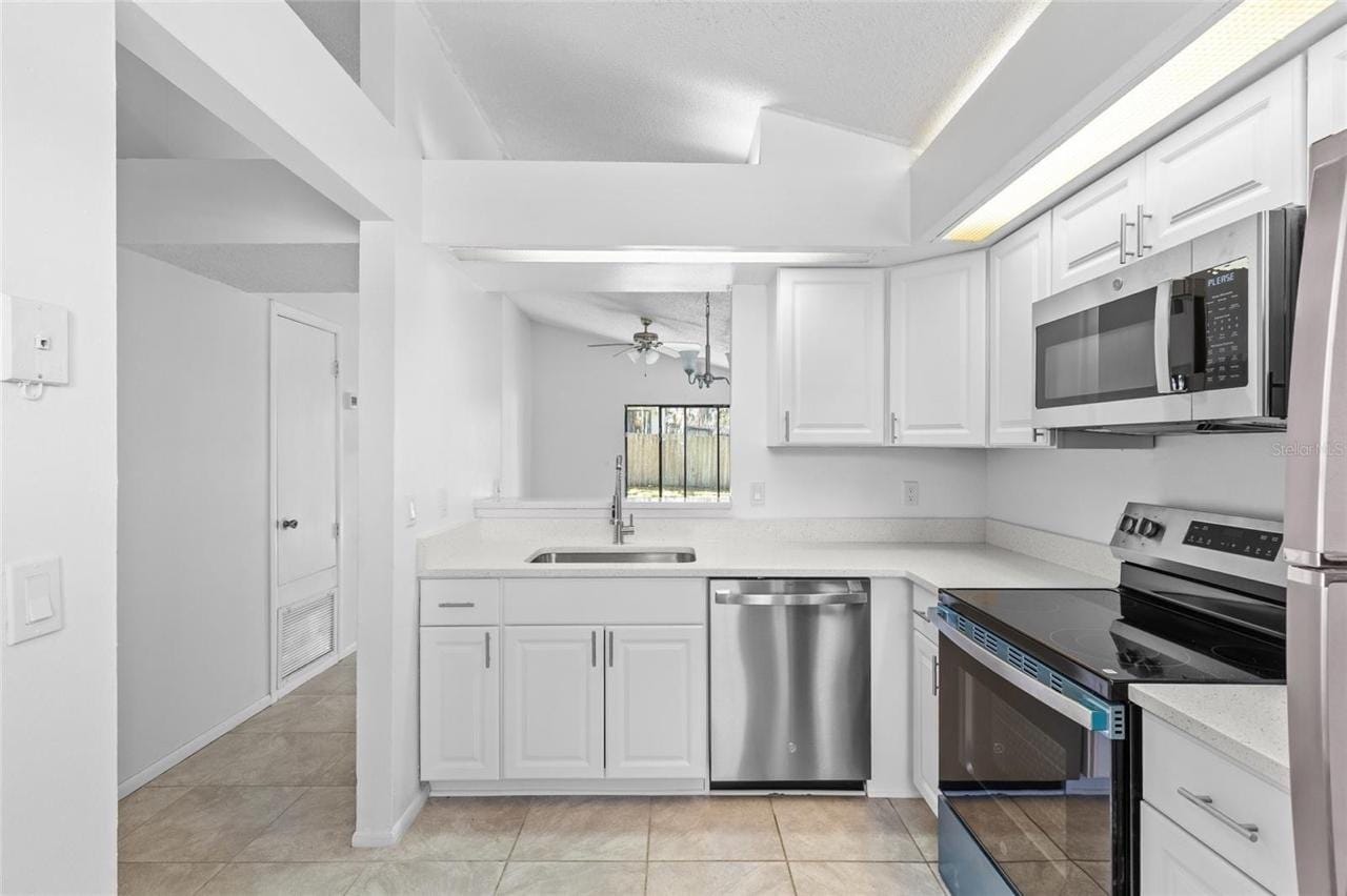 Kitchen - 11604 Shilpa Ct