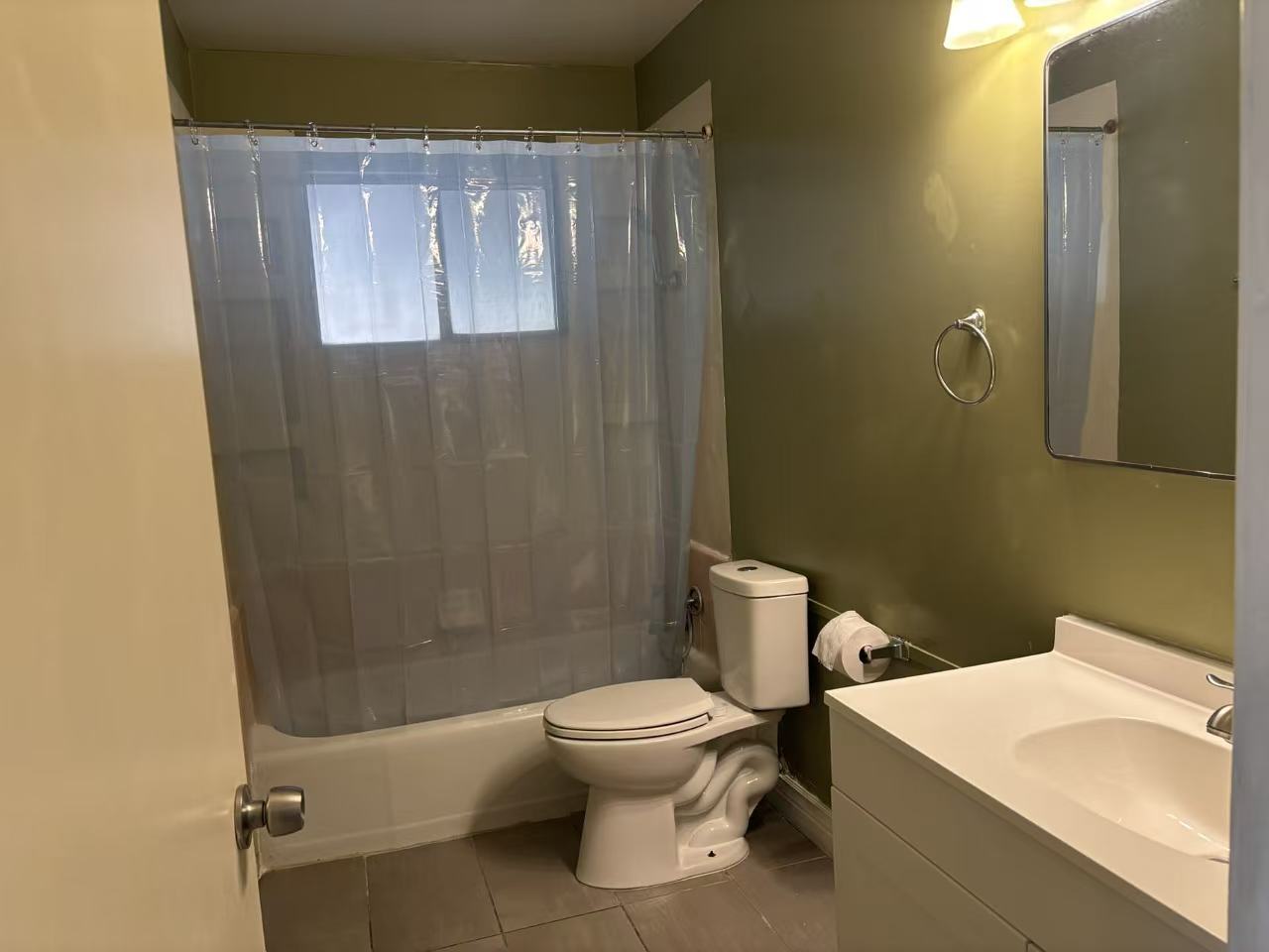 Building Photo - 842 W Alamos Ave