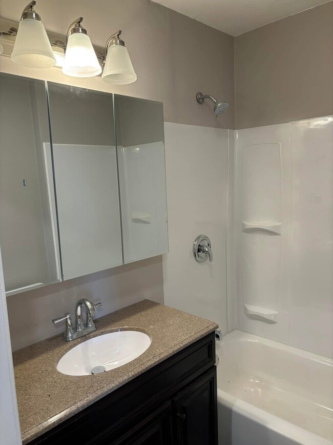 Building Photo - 166 18th St