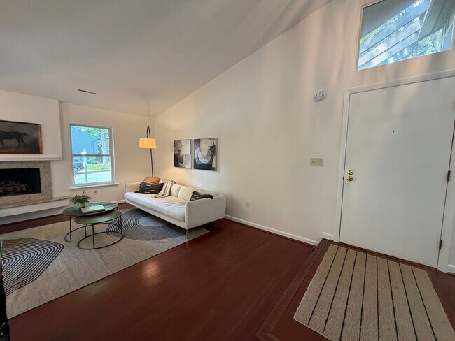 Building Photo - 1016 Timber Creek Dr