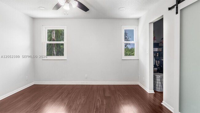 Building Photo - 785 Crystal Lake Dr