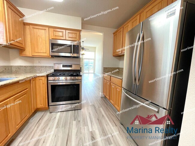Building Photo - Near Walking Trails and Glen Cove Waterfro...