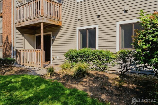 Building Photo - 5208 Ravens Crest Dr