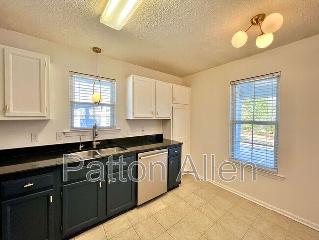 Building Photo - 4606 Breakers Ln