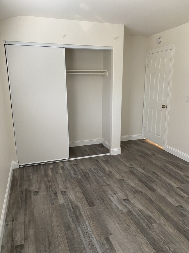 Building Photo - 2607 Anchor Ave