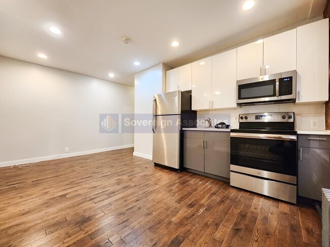 Floorplan - 14 Thayer Street