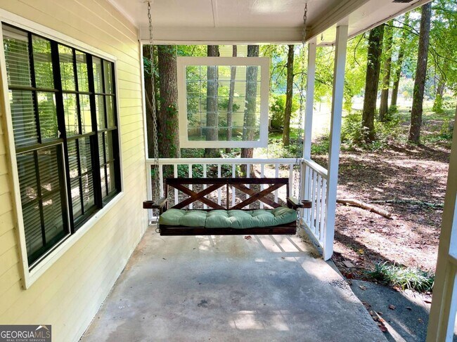 Building Photo - 415 Hillsdale Dr