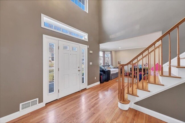 Building Photo - 1034 Rolling Ridge