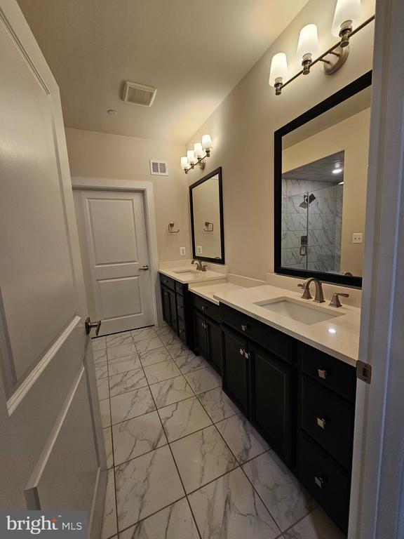 Building Photo - 2502 Vivaldi Ln