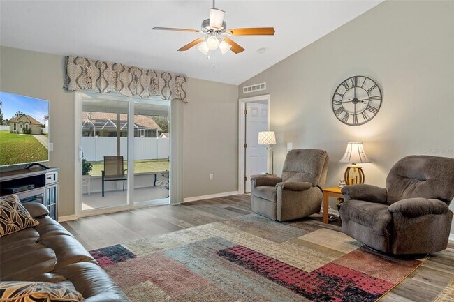 Building Photo - 12255 Linden Dr