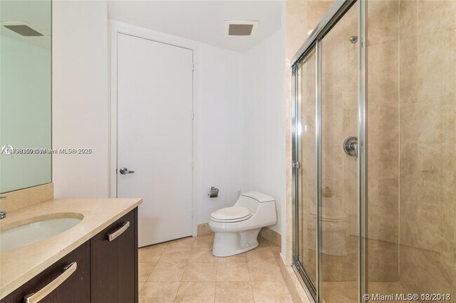 Building Photo - 18101 Collins Ave
