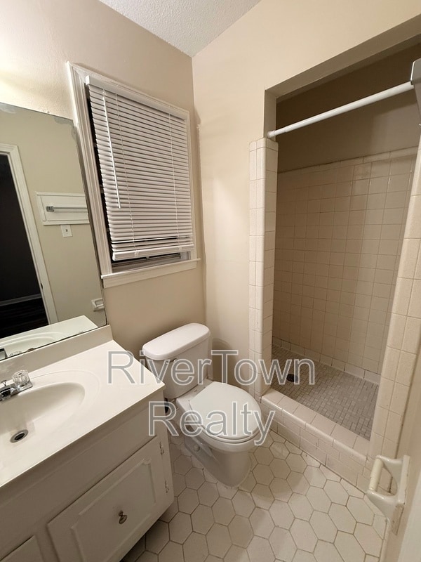 Building Photo - 4987 Scenicwood Cove