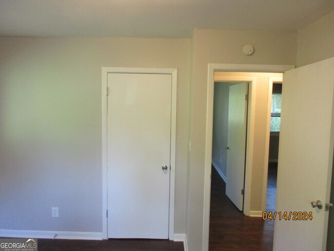 Building Photo - 2907 Palm Dr