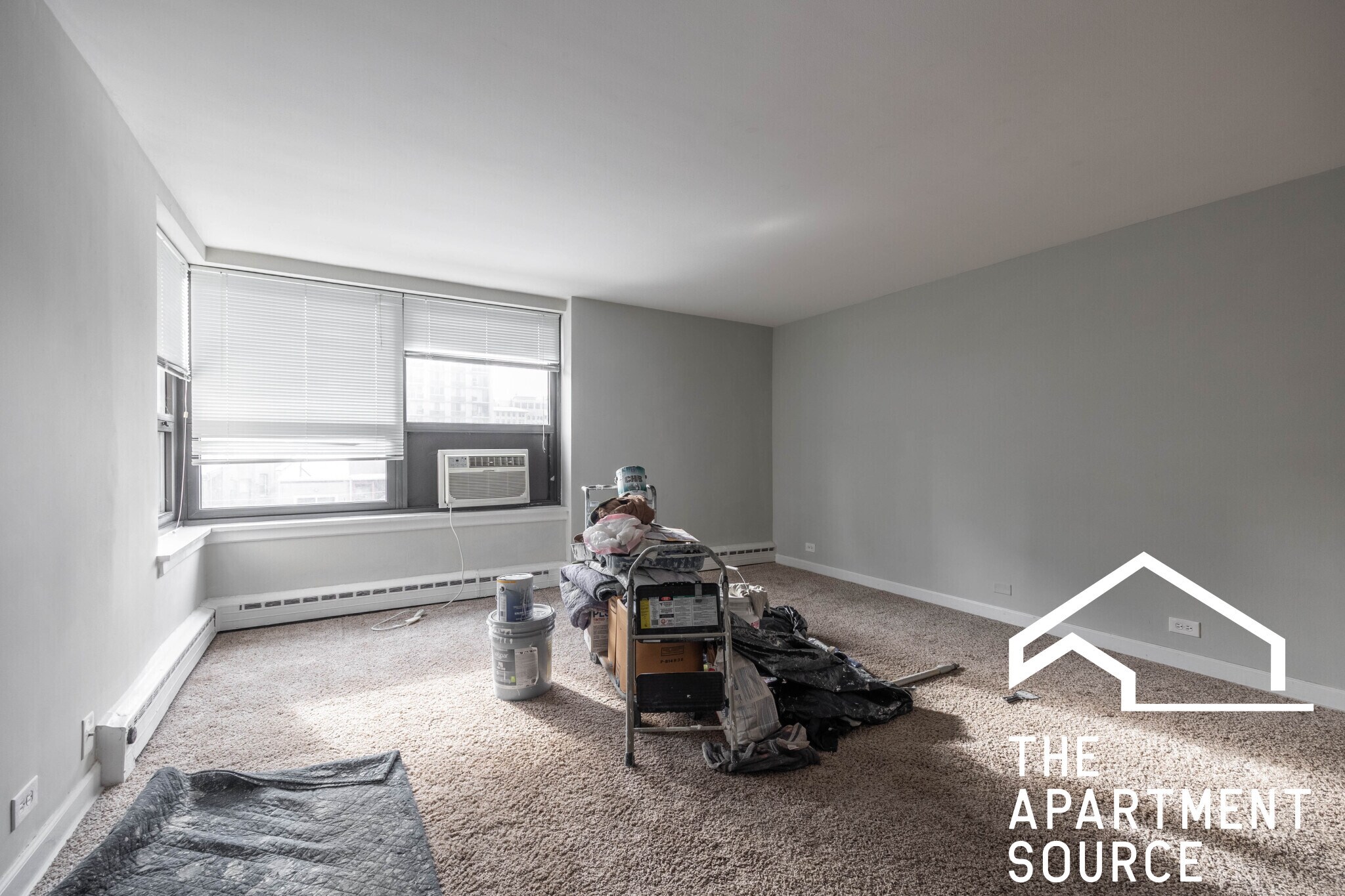 Building Photo - 445 W Wellington Ave