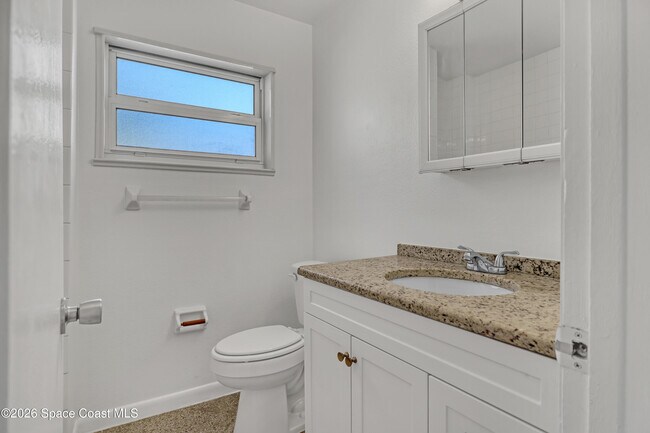 Building Photo - 4430 Barnsdale Dr