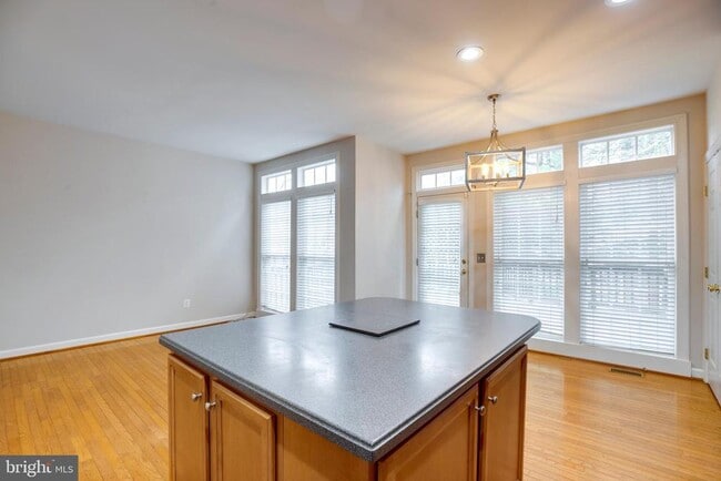 Building Photo - 12691 Heron Ridge Dr
