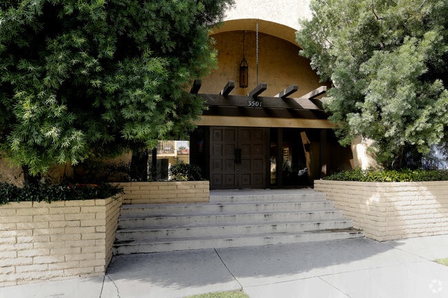 Building Photo - Casa Del Cerro Apartments