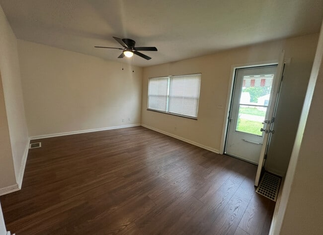 Building Photo - 1960 Studer Ave