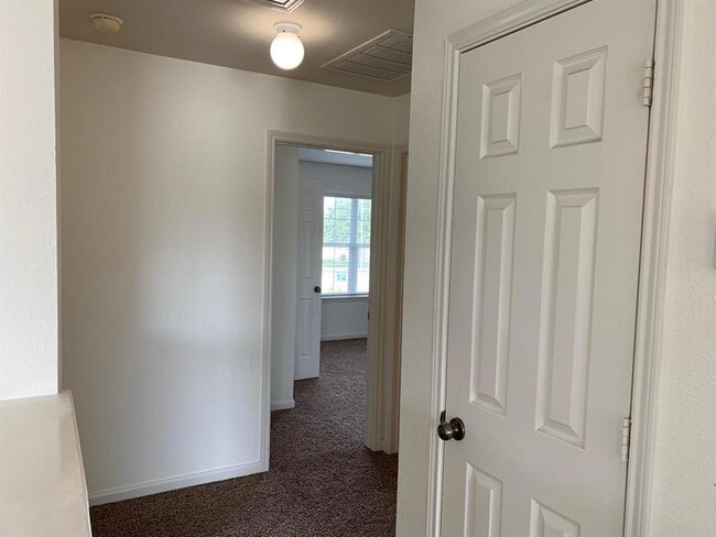 Building Photo - 2034 Crossing Nexus Ln