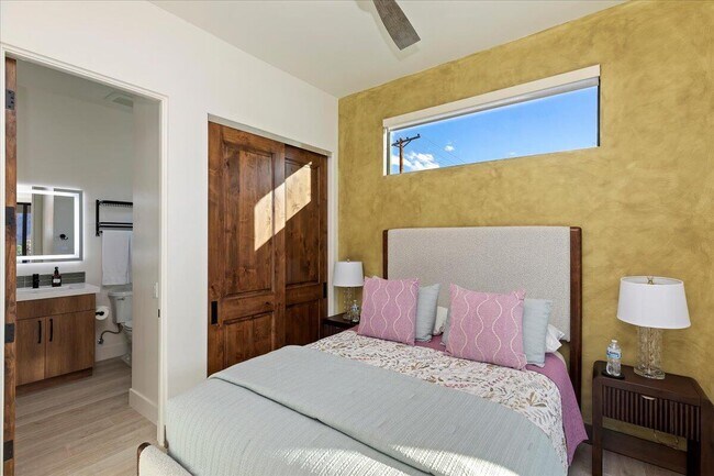 Building Photo - 51120 Avenida Navarro