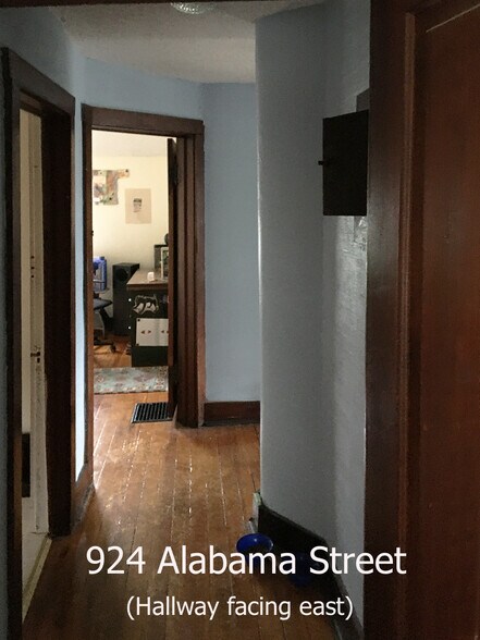 Building Photo - 924 Alabama St